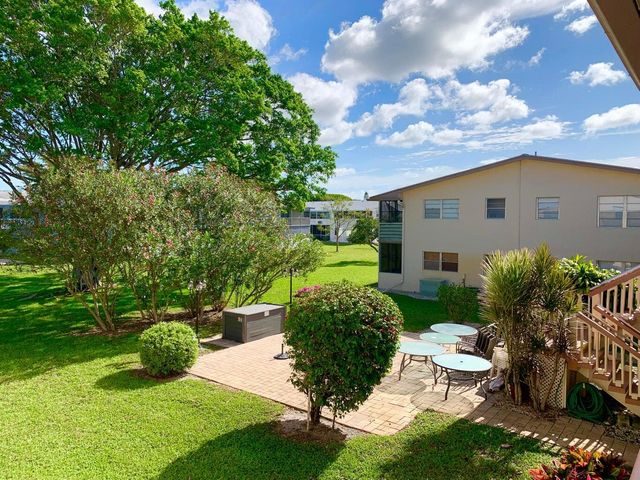 116 Canterbury E, West Palm Beach, FL 33417