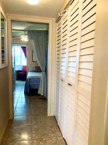 116 Canterbury E, West Palm Beach, FL 33417