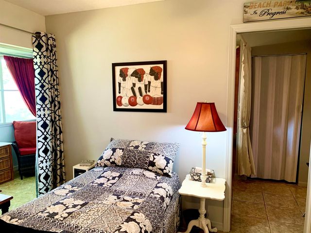 116 Canterbury E, West Palm Beach, FL 33417