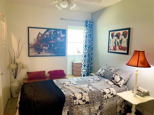 116 Canterbury E, West Palm Beach, FL 33417