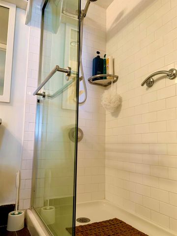 116 Canterbury E, West Palm Beach, FL 33417