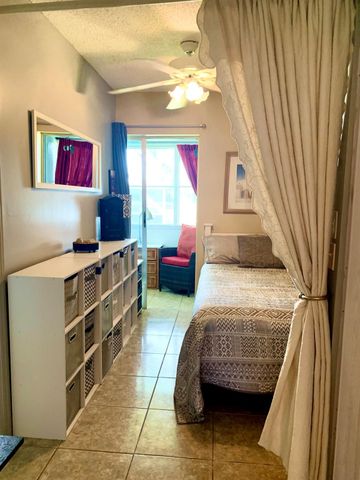 116 Canterbury E, West Palm Beach, FL 33417