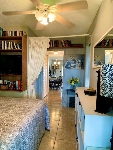 116 Canterbury E, West Palm Beach, FL 33417