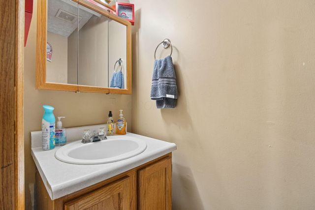 2513 Stegner Road, Obetz, OH 43207