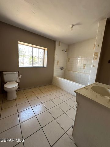 8920 Kenneth Street, El Paso, TX 79904
