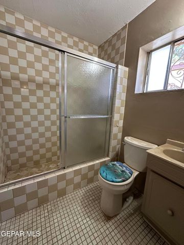 8920 Kenneth Street, El Paso, TX 79904