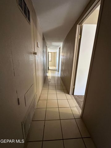 8920 Kenneth Street, El Paso, TX 79904