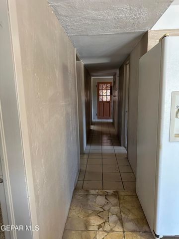 8920 Kenneth Street, El Paso, TX 79904