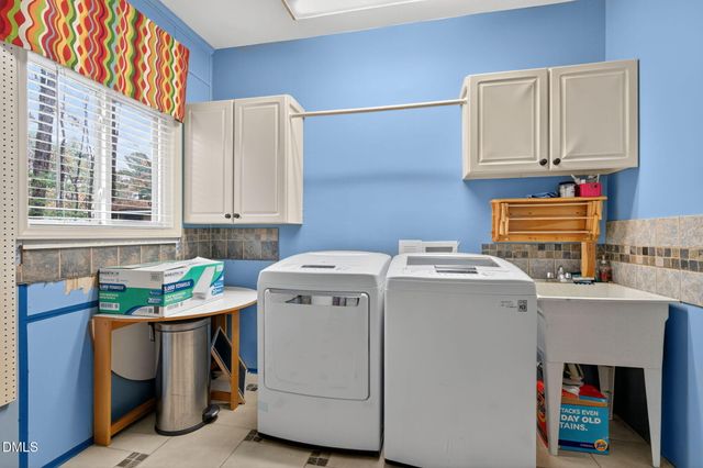 507 Holtz Lane, Cary, NC 27511