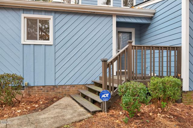 507 Holtz Lane, Cary, NC 27511