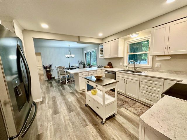 30 Highland Avenue, Ripon, WI 54971
