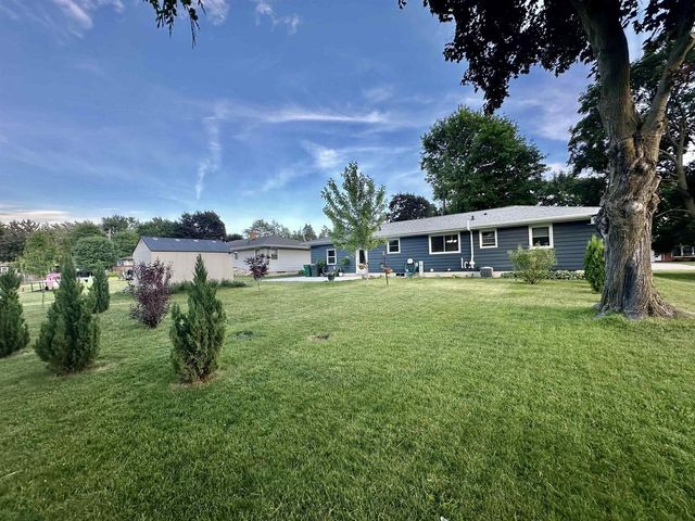 30 Highland Avenue, Ripon, WI 54971
