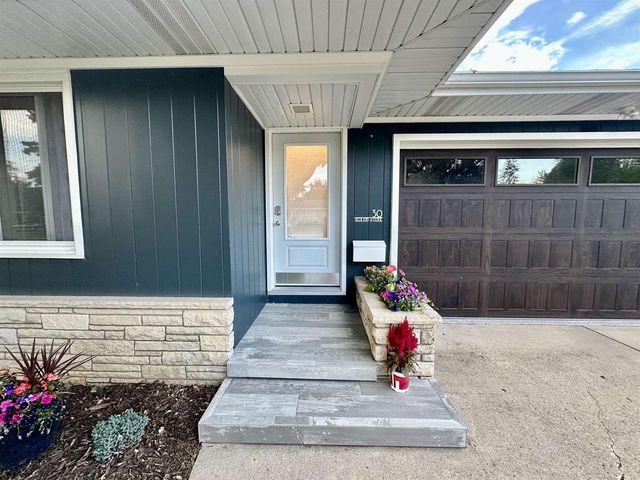 30 Highland Avenue, Ripon, WI 54971