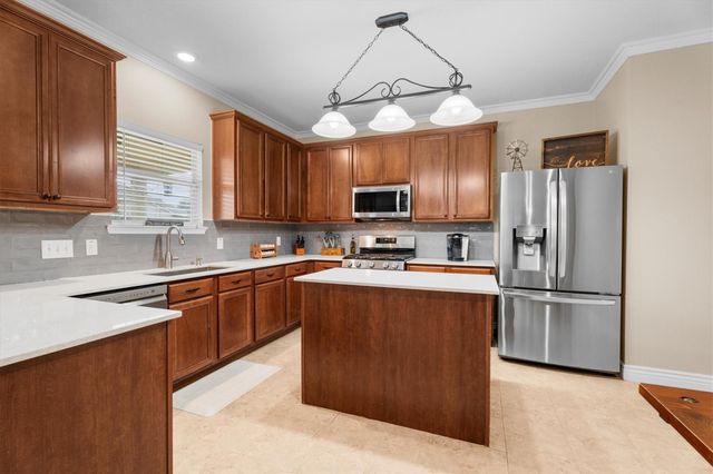 11802 Ribbon Falls Court, Tomball, TX 77375
