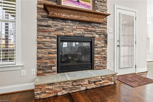 386 wentworth Drive, Winston-salem, NC 27107