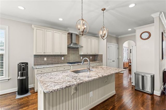 386 wentworth Drive, Winston-salem, NC 27107