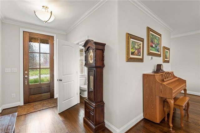 386 wentworth Drive, Winston-salem, NC 27107