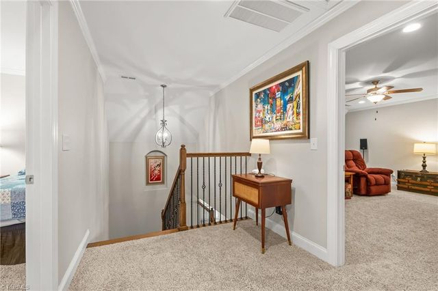 386 wentworth Drive, Winston-salem, NC 27107