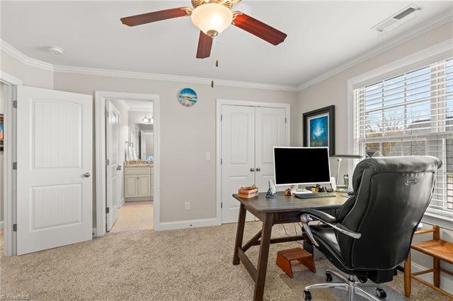 386 wentworth Drive, Winston-salem, NC 27107