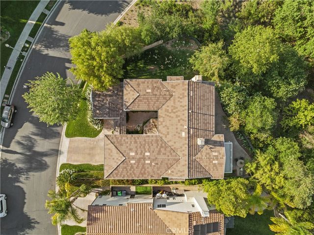 27018 Woodlands Dr, Valencia, CA 91355