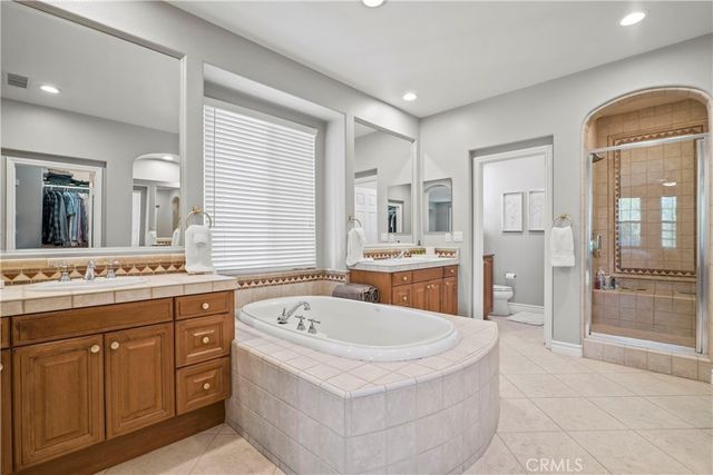 27018 Woodlands Dr, Valencia, CA 91355