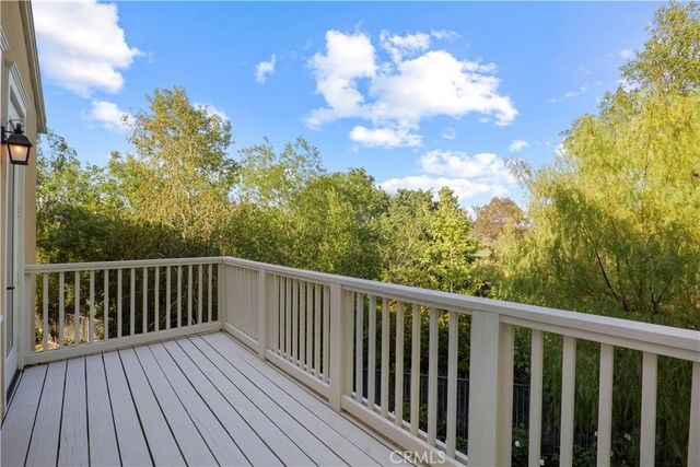 27018 Woodlands Dr, Valencia, CA 91355