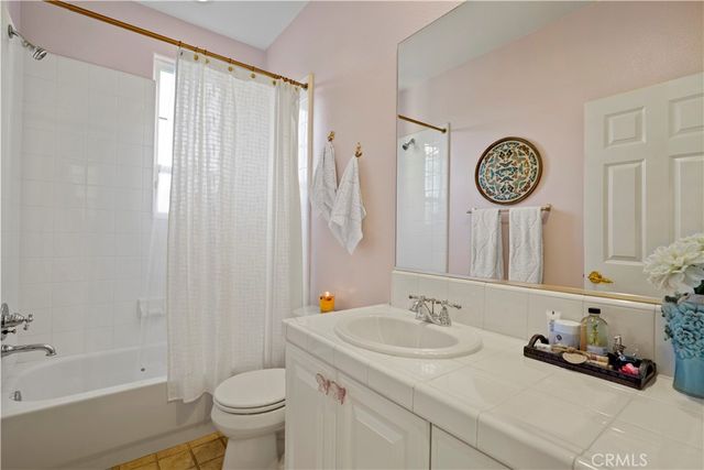 27018 Woodlands Dr, Valencia, CA 91355