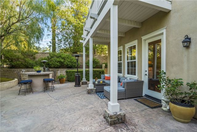 27018 Woodlands Dr, Valencia, CA 91355