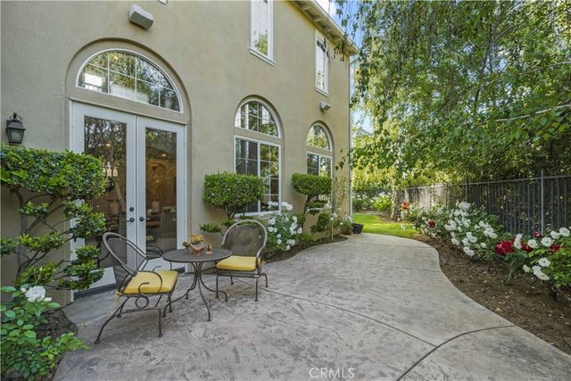 27018 Woodlands Dr, Valencia, CA 91355