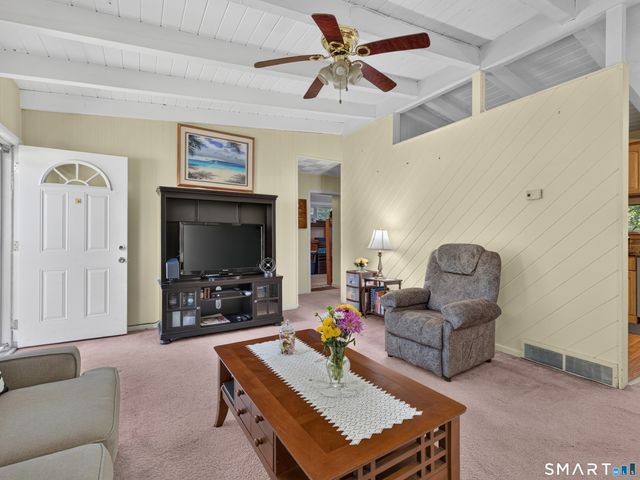14 Perry Avenue, Waterford, CT 06385