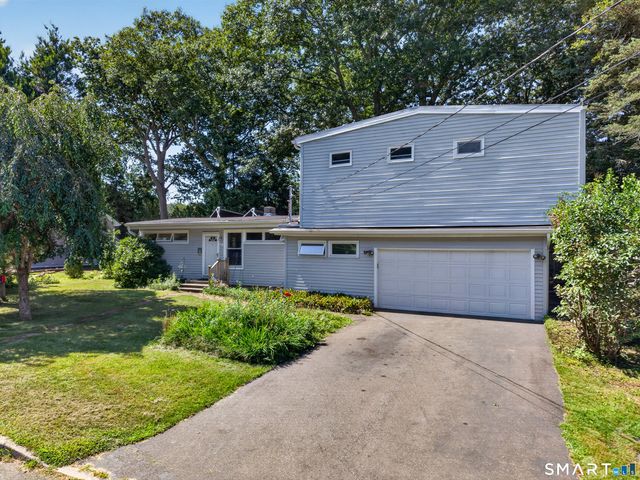 14 Perry Avenue, Waterford, CT 06385