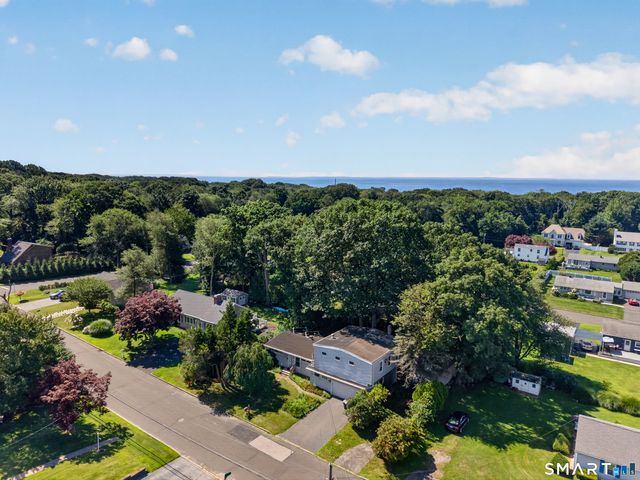 14 Perry Avenue, Waterford, CT 06385