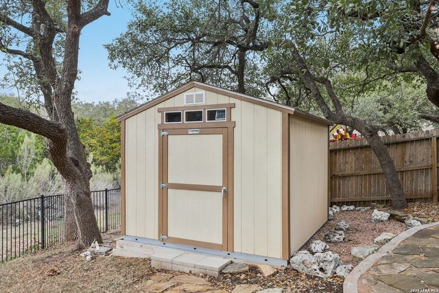 25607 Lakota Winter, San Antonio, TX 78261