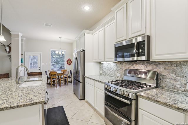 25607 Lakota Winter, San Antonio, TX 78261