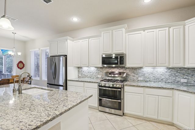 25607 Lakota Winter, San Antonio, TX 78261