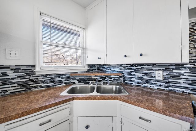 203 Eleanor, San Antonio, TX 78209