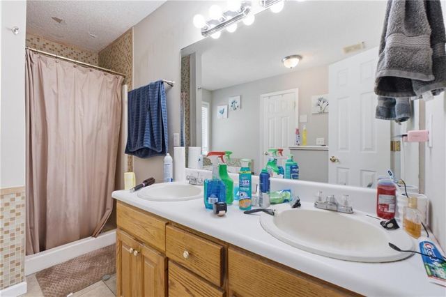 104 Twin Oaks Drive, Calhoun, GA 30701