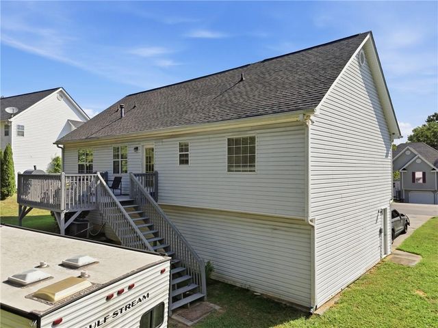 104 Twin Oaks Drive, Calhoun, GA 30701