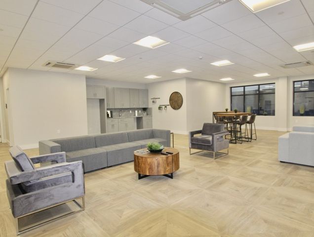 434 Mcgrath Highway 210, Somerville, MA 02143