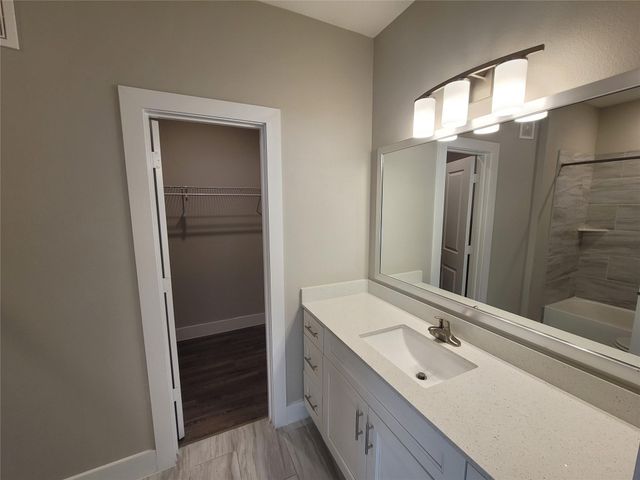 1720 Crestdale Drive 1206, Houston, TX 77080