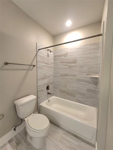 1720 Crestdale Drive 1206, Houston, TX 77080