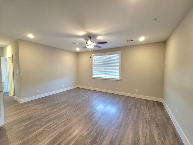 1720 Crestdale Drive 1206, Houston, TX 77080