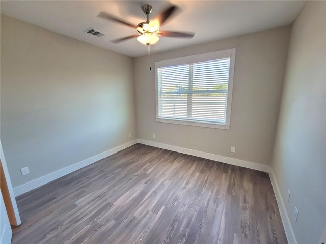 1720 Crestdale Drive 1206, Houston, TX 77080