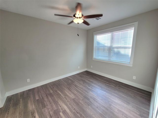 1720 Crestdale Drive 1206, Houston, TX 77080