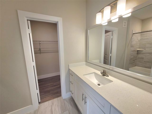 1720 Crestdale Drive 1206, Houston, TX 77080