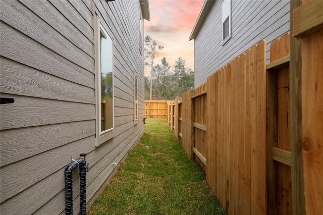 21301 Carosella Drive, New Caney, TX 77357