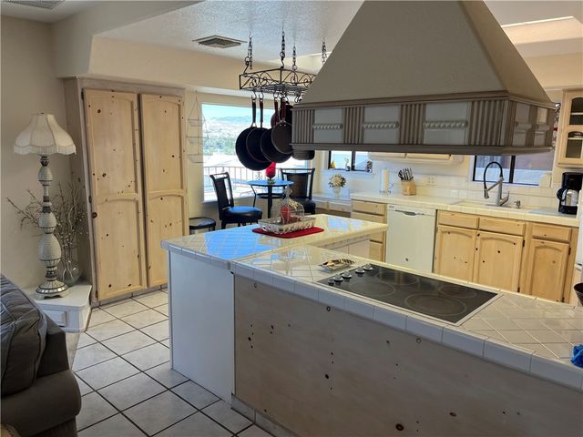 1332 Riverfront Drive, Bullhead City, AZ 86442