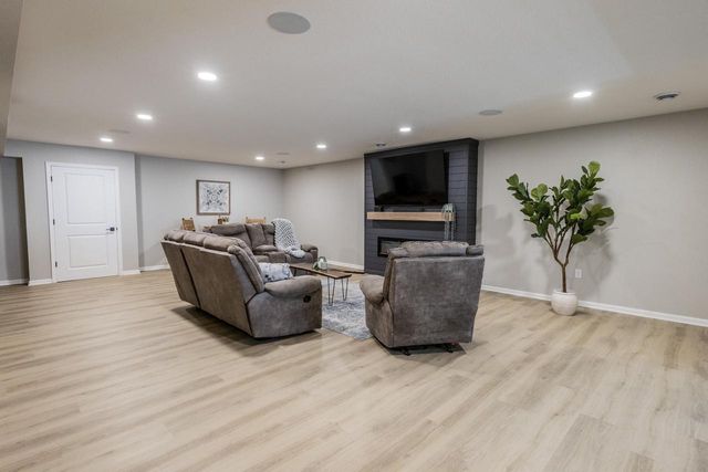 N56W24190 Peppertree DRIVE, Sussex, WI 53089