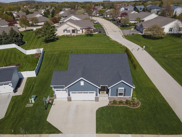 N56W24190 Peppertree DRIVE, Sussex, WI 53089