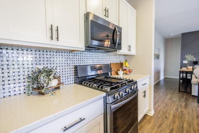 N56W24190 Peppertree DRIVE, Sussex, WI 53089